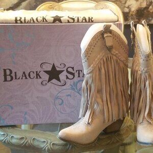 Very Volatile Boots, Size 8, Cream Color Suede